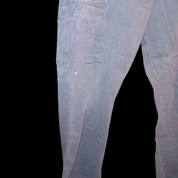 A good pair of Wrangler relax fit pants size 34/30 - Picture 3 of 6